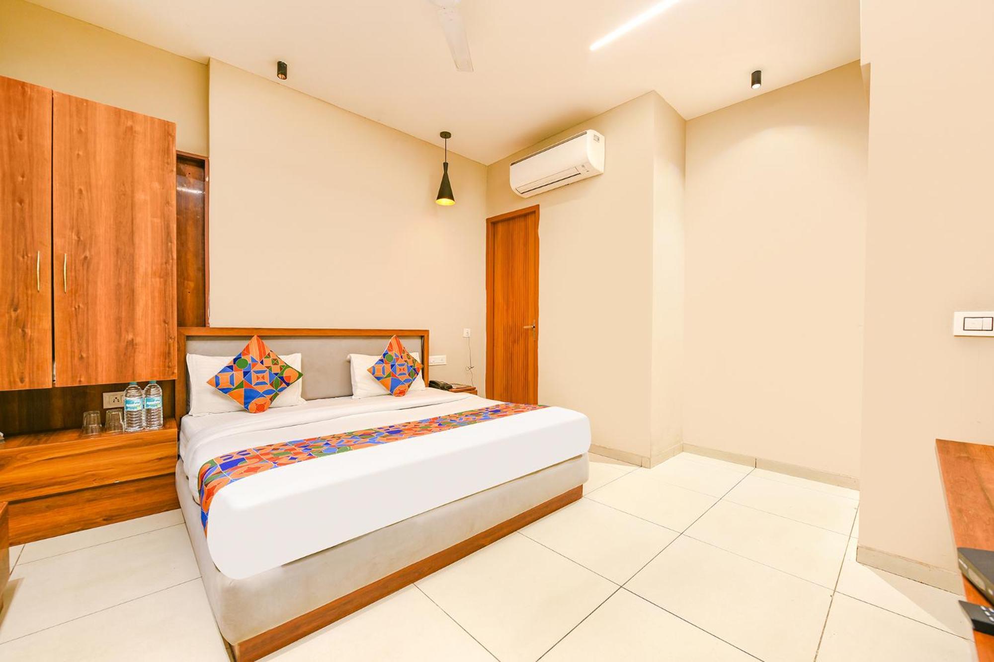 Fabhotel Dc Premium Zirakpur Kültér fotó