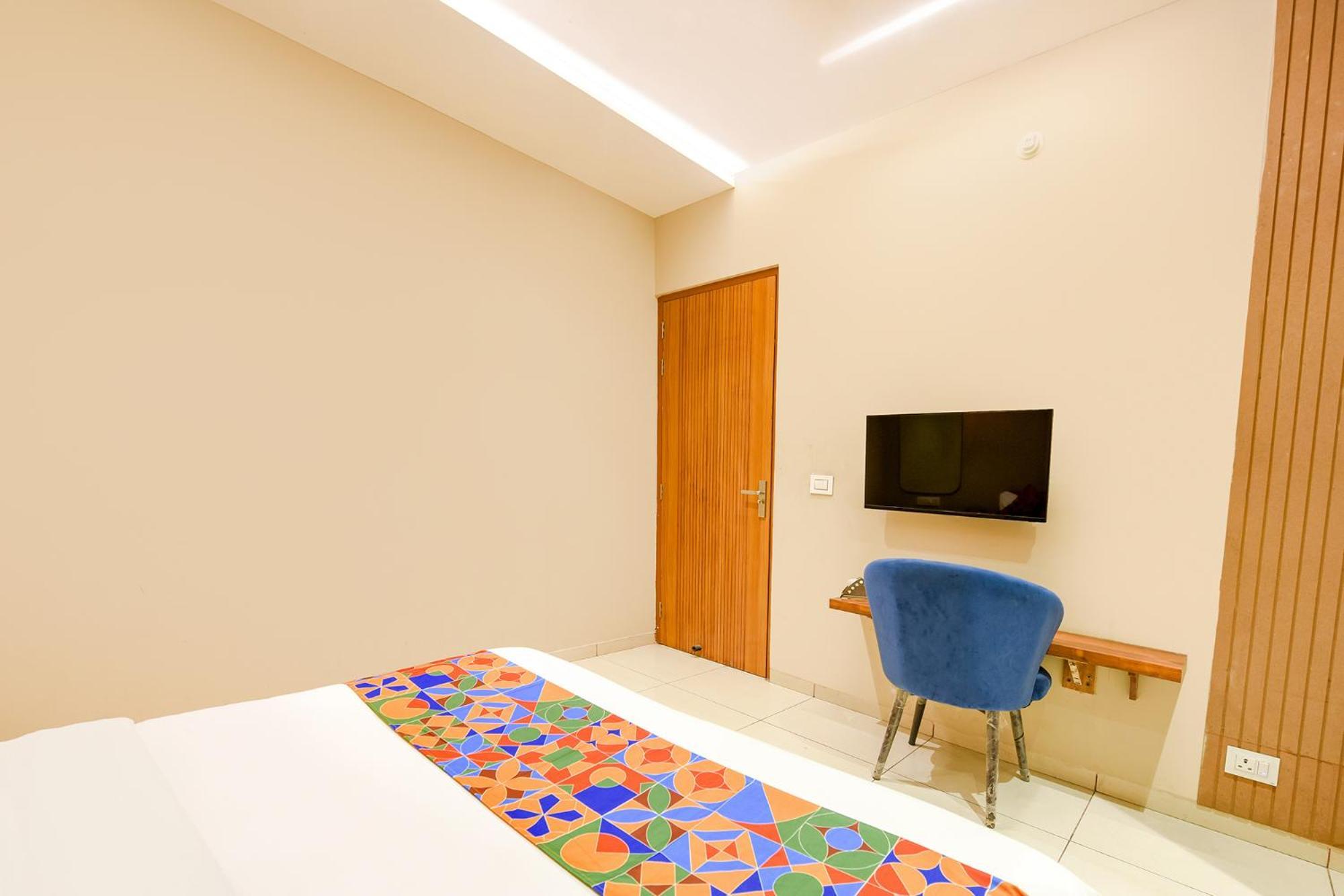 Fabhotel Dc Premium Zirakpur Kültér fotó