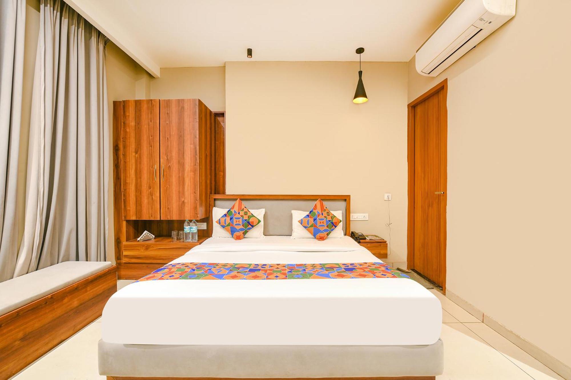 Fabhotel Dc Premium Zirakpur Kültér fotó