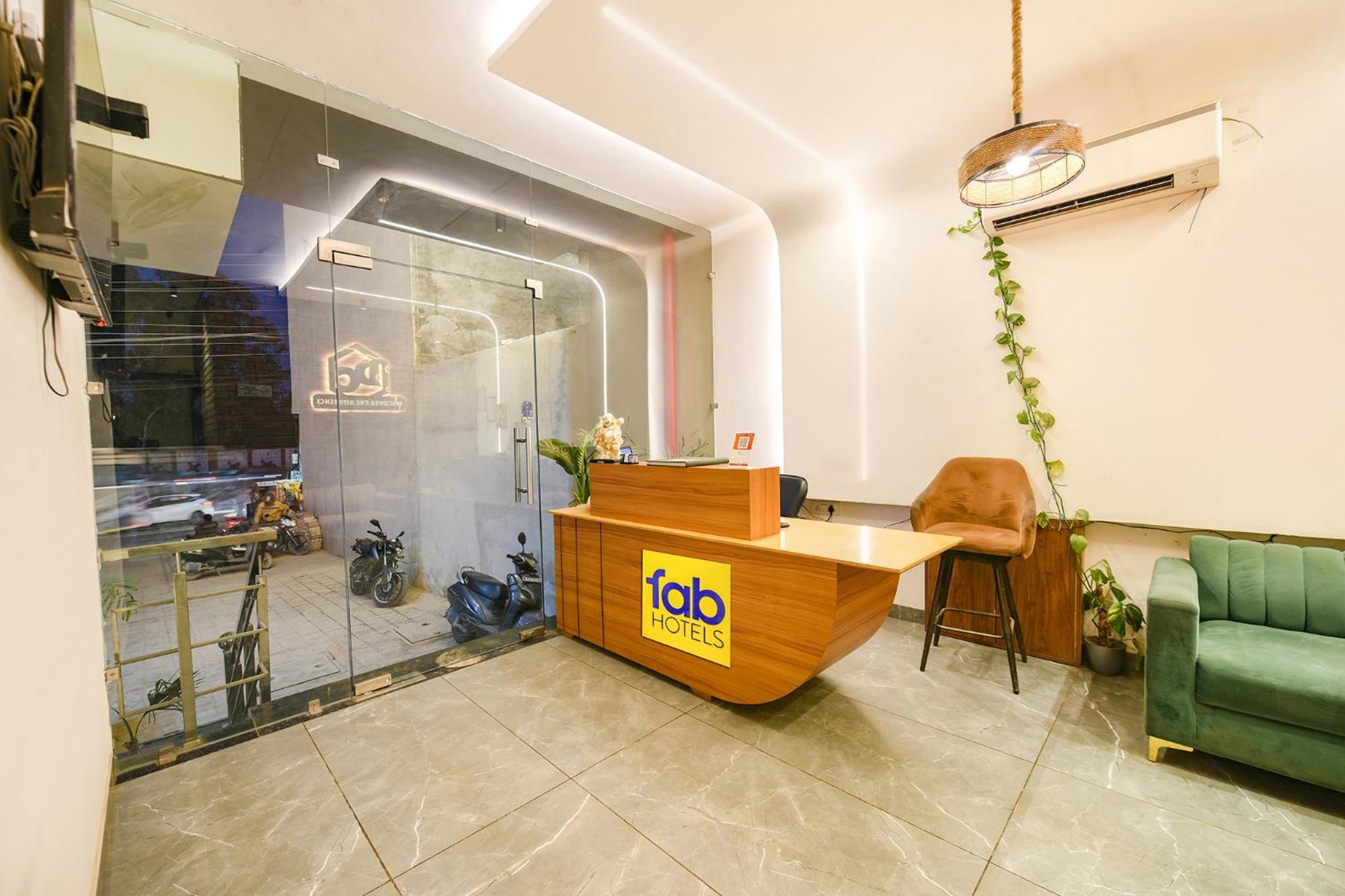 Fabhotel Dc Premium Zirakpur Kültér fotó